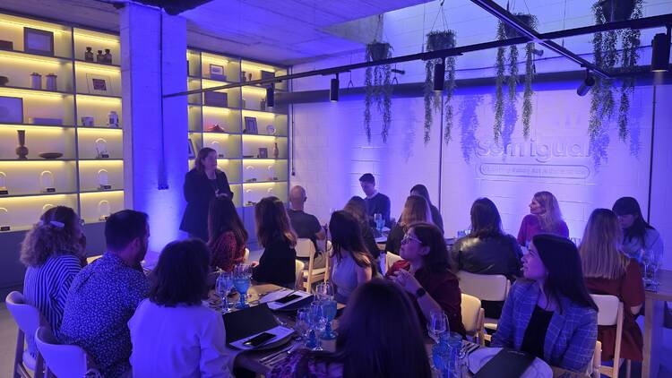 Neste restaurante temporário, comemos o que a Inteligência Artificial nos dá (e sem pagar)