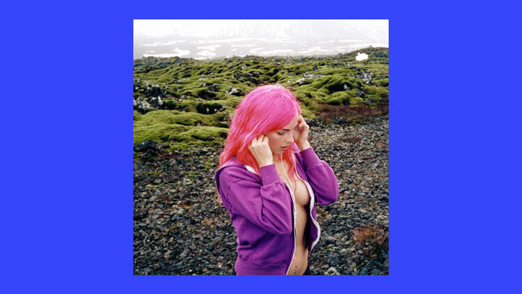 ‘Headphones On’ – Addison Rae