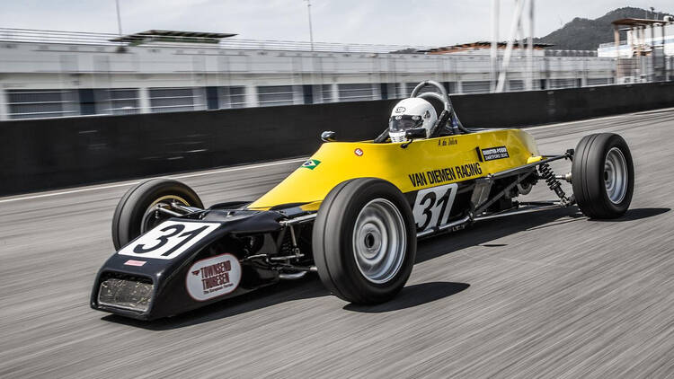 Carro de Ayrton Senna no Bossa Market