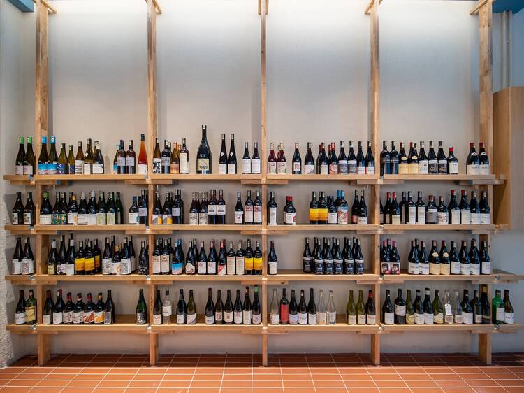 Basic Wine Store