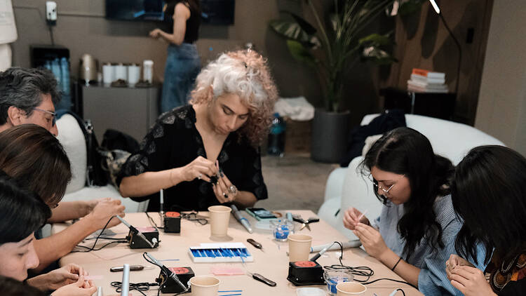 Taller para hacer un anillo en Secta