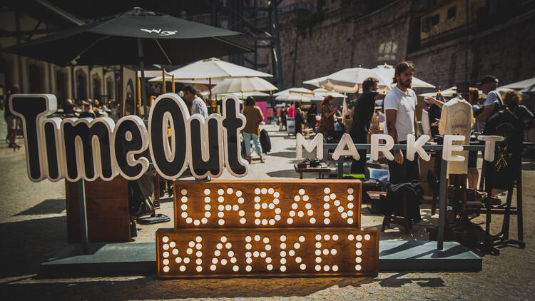 praça exterior do TOM Porto Urban Market