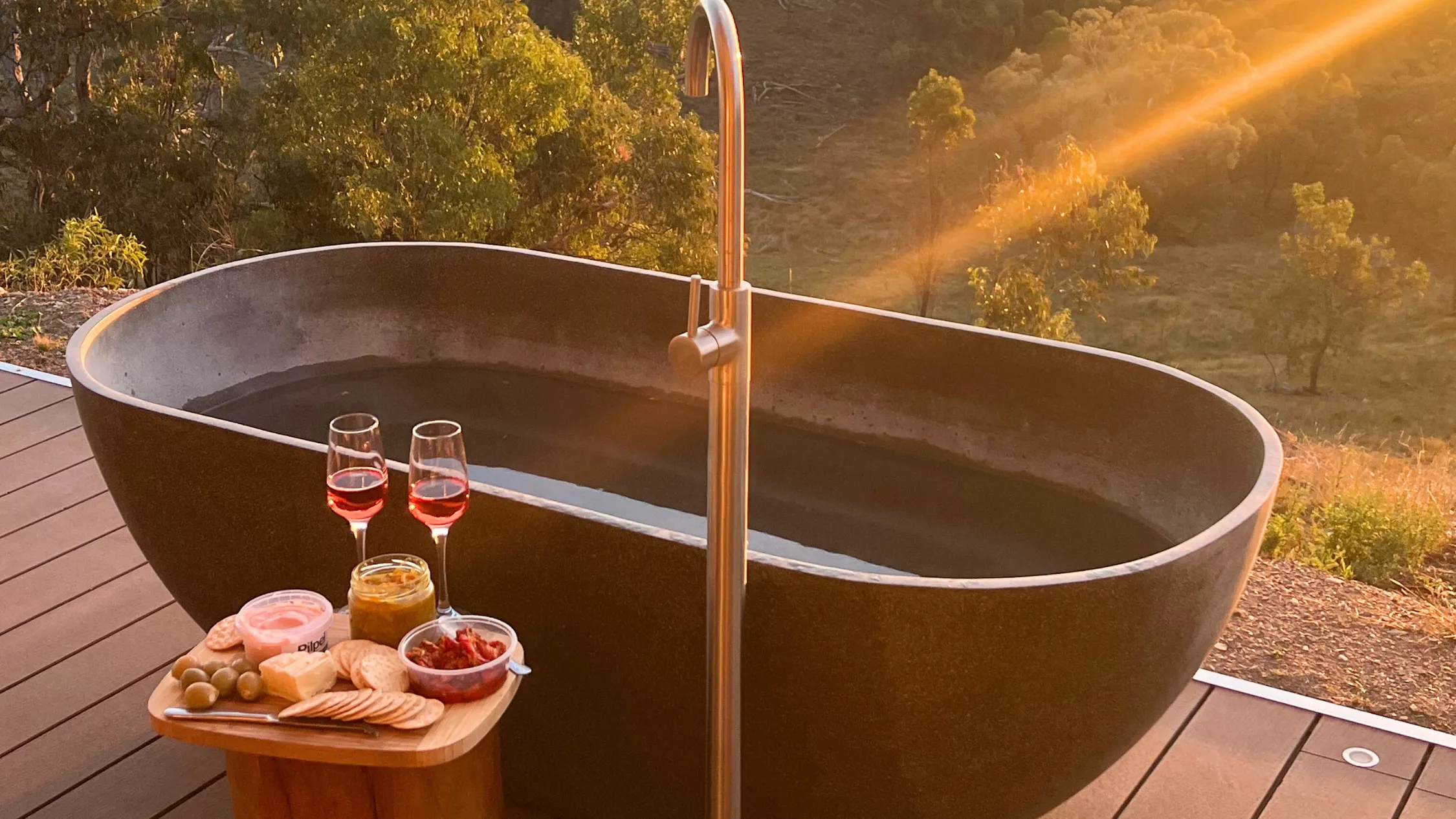 The tub at Sierra Escape