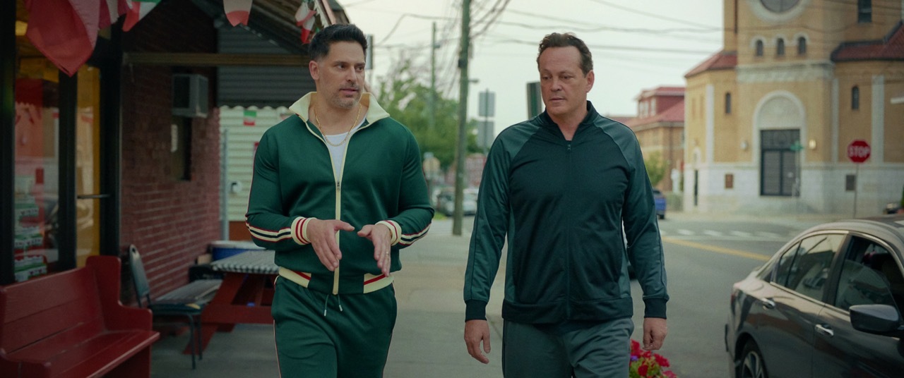 Nonnas. (L-R) Joe Manganiello as Bruno and Vince Vaughn as Joe Scaravella in Nonnas. Cr. Netflix © 2025.