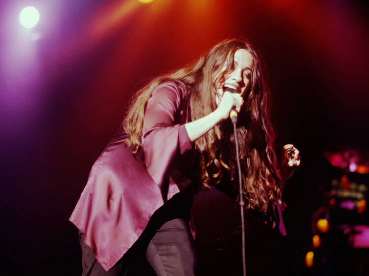 Alanis Morissette entre las 5 razones para no perderte el Tecate Emblema
