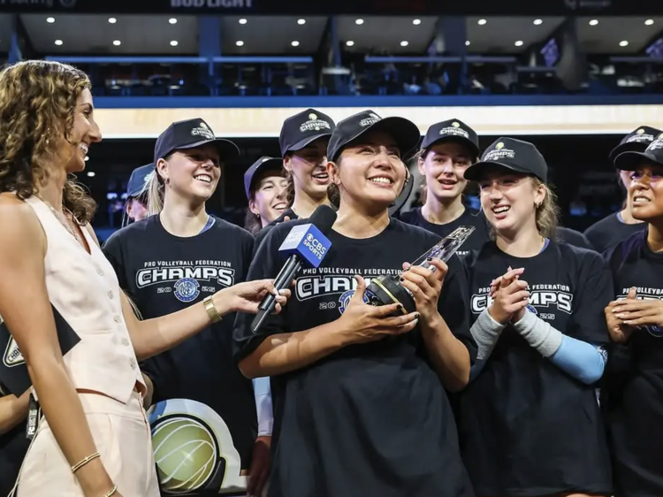 Pornpun makes volleyball history as first Thai MVP!