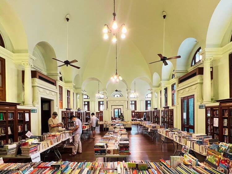 Neilson Hays Library Bi-Annual Book Sale