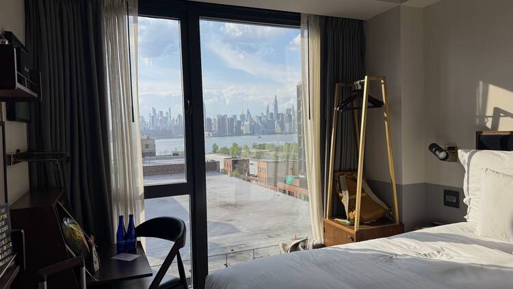 Hoxton Williamsburg Cosy Room Manhattan View