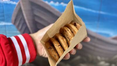 Freshly Baked Chocolate Chip Cookies Freshly Baked Chocolate Chip Cookies
