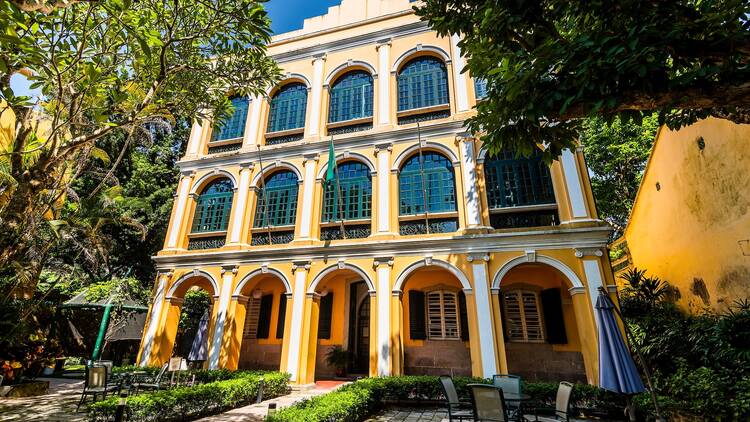 Sir Robert Ho Tung Library