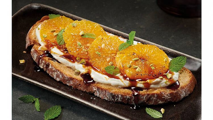 Brunch doce (e saudável): iogurte, fruta e mel