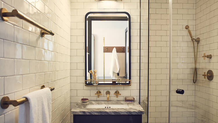 Hoxton Williamsburg Cosy bathroom