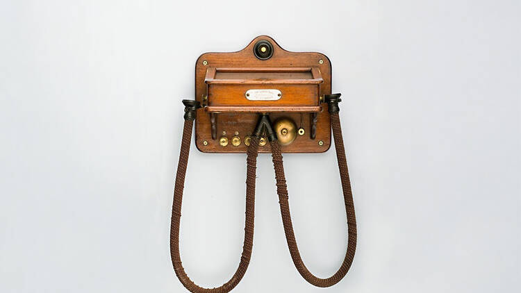 Está lá? Palácio da Ajuda liga ao rei D. Luís I com telefone de 1882