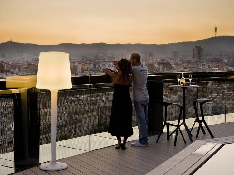 Temps de terrasses: us pugem a les de set hotels molt top!