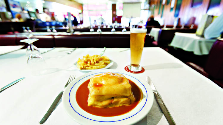 Francesinha da cervejaria Cufra