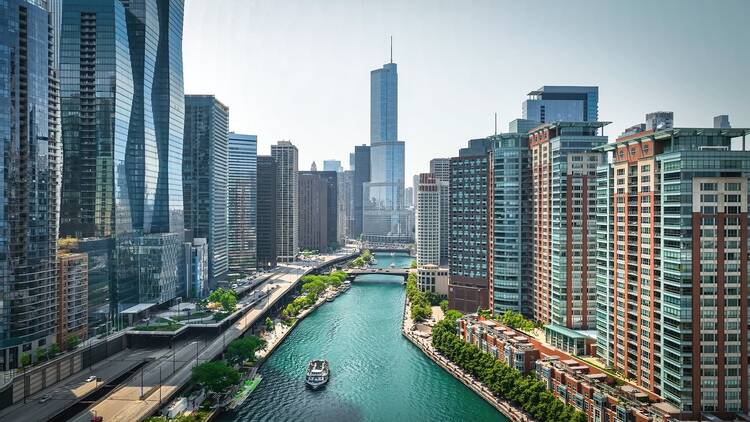 For foodies: Chicago, IL