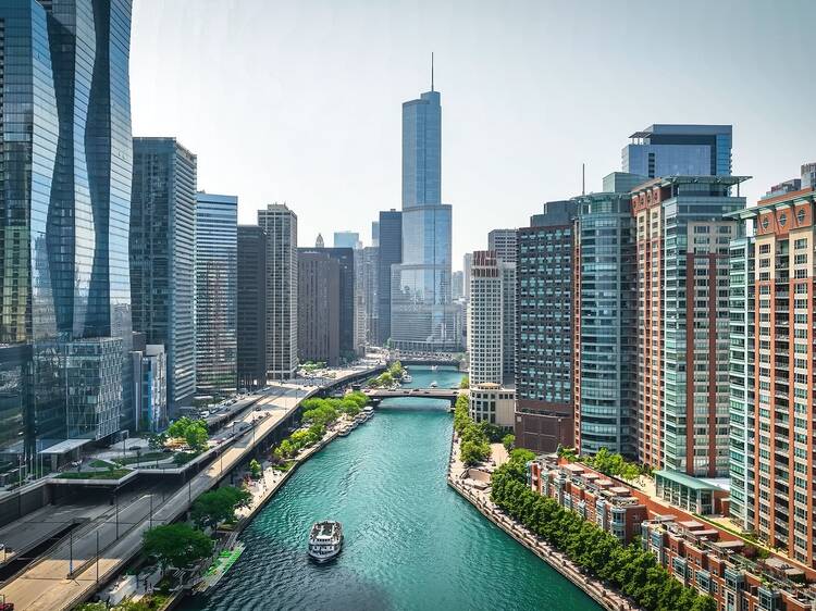For foodies: Chicago, IL