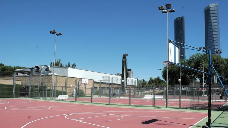 Centro deportivo municipal Vicente del Bosque