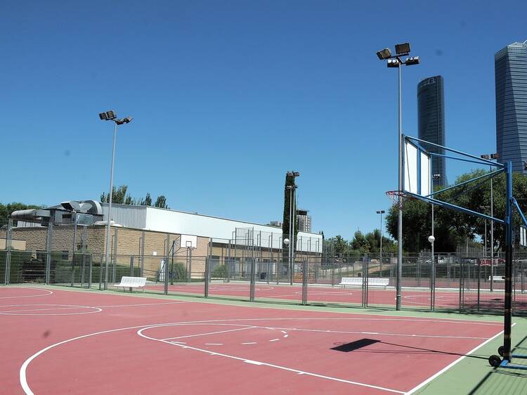 Centro deportivo municipal Vicente del Bosque