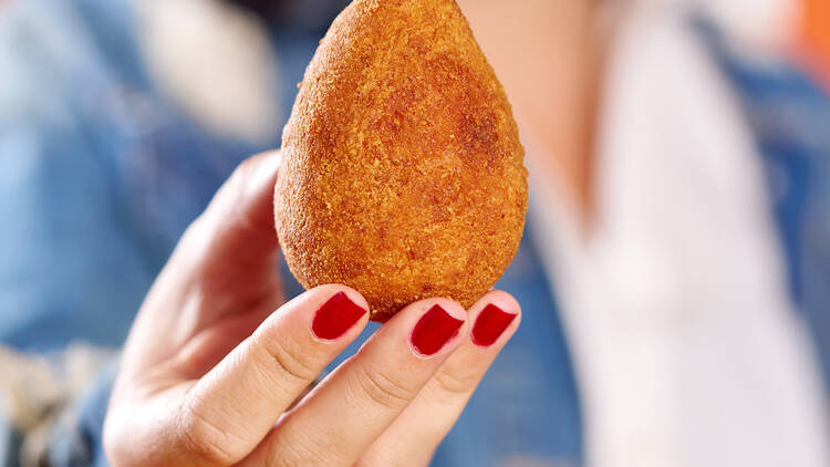 O Rio tem as melhores coxinhas que você pode comer na sua vida...
