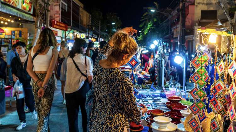 Wua Lai Walking Street