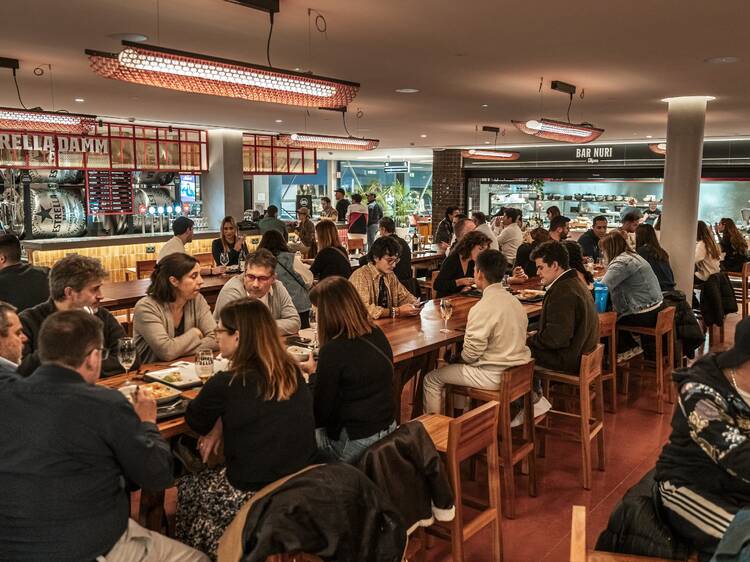Estrella Dam Bar