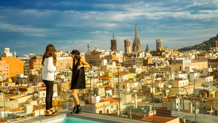 Yurbban Trafalgar Hotel