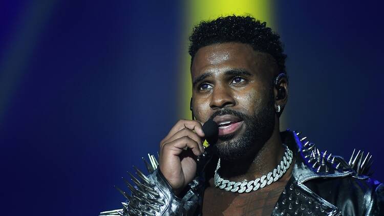 Jason Derulo performing live in Brazil