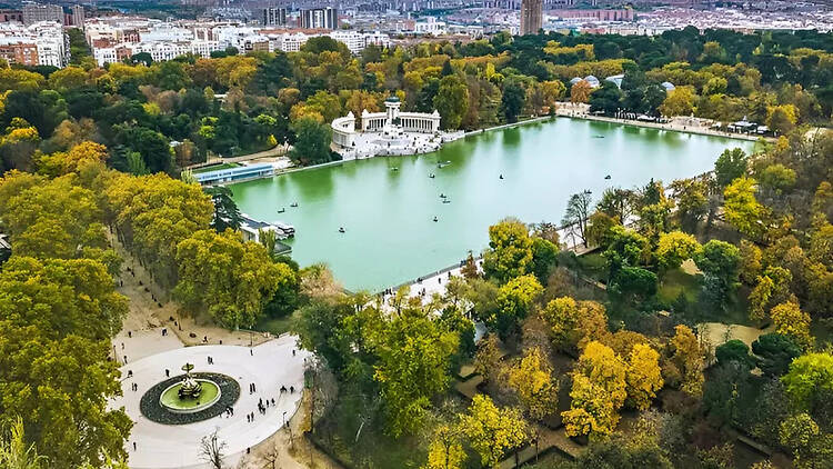 Pasea por el principal parque de Madrid: El Retiro Pasea por el principal parque de Madrid: El Retiro
