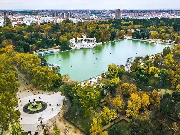 Pasea por el principal parque de Madrid: El Retiro Pasea por el principal parque de Madrid: El Retiro