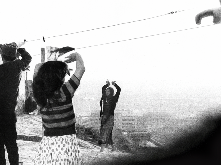 "En l'aire commogut..."