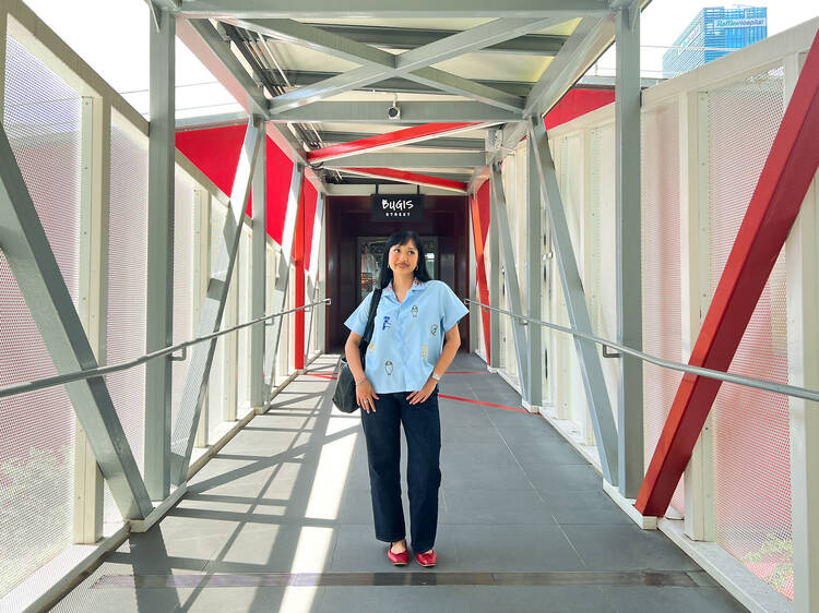 Linkbridge from Bugis+ to Bugis Street