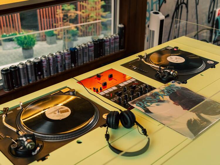 Rabbit’s Record Market