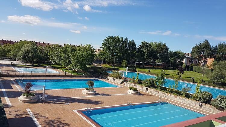 Centro Deportivo Municipal Luis Aragonés