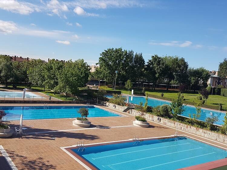 Centro Deportivo Municipal Luis Aragonés