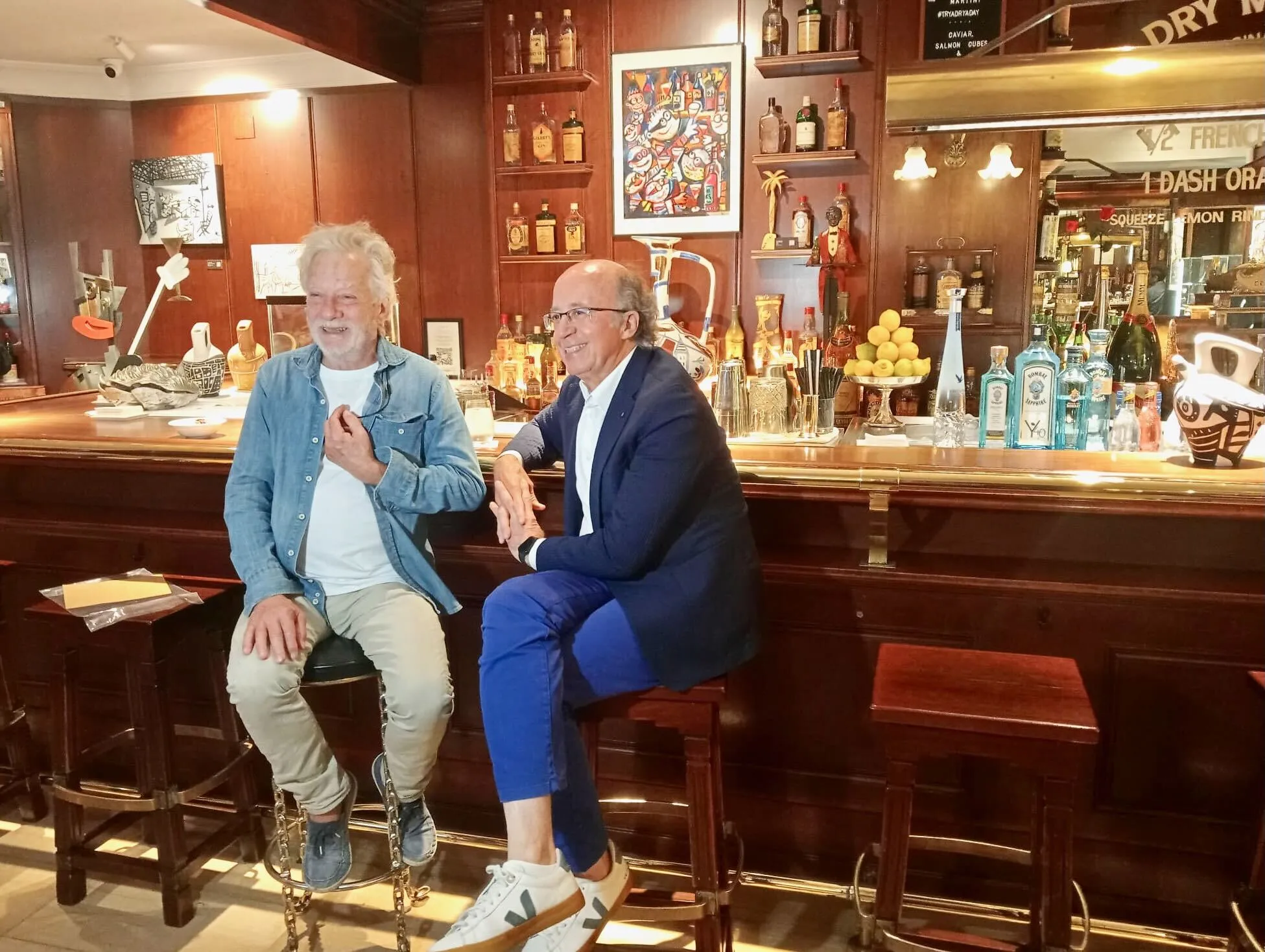 Javier Mariscal y Javier de las Muelas en el Dry Martini