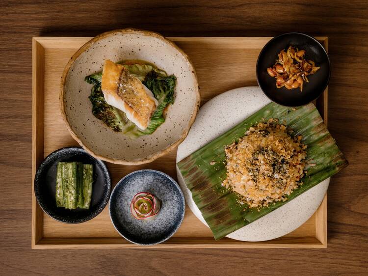 Belimbing nasi ulam with grilled fish