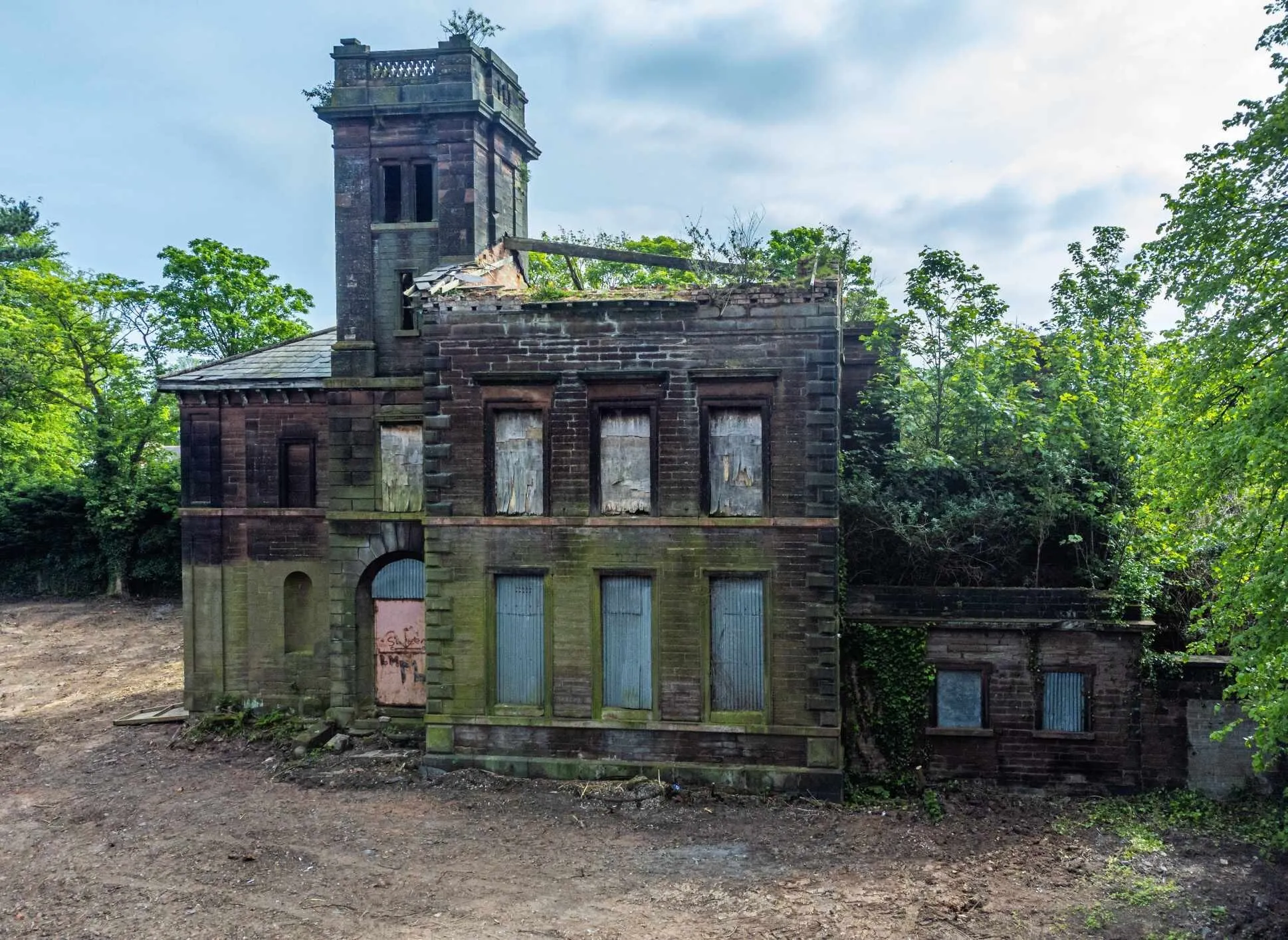 Gwalia (also known as Sandfield Tower), Queens Drive, Liverpool Grade II, architect unknown, 1854