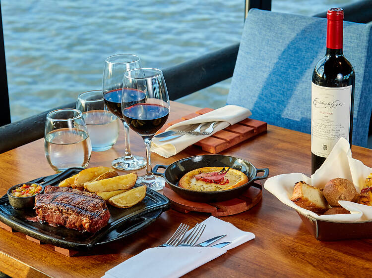 The best restaurants to dine by the river