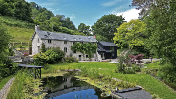 The country home in Branscombe
