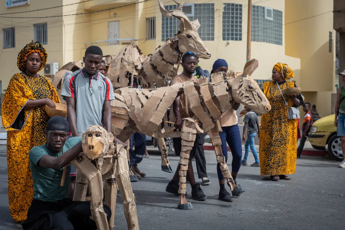 La Estampida (The Herds)
