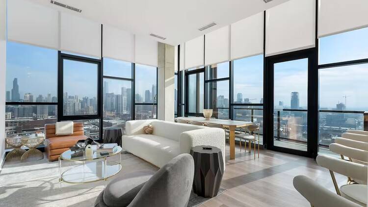 The luxury penthouse in River West