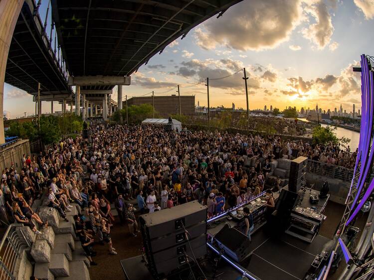 How a park under NYC’s formerly “most hated” bridge became its coolest venue How a park under NYC’s formerly “most hated” bridge became its coolest venue