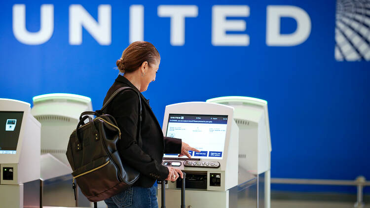 united airlines checkin kiosk