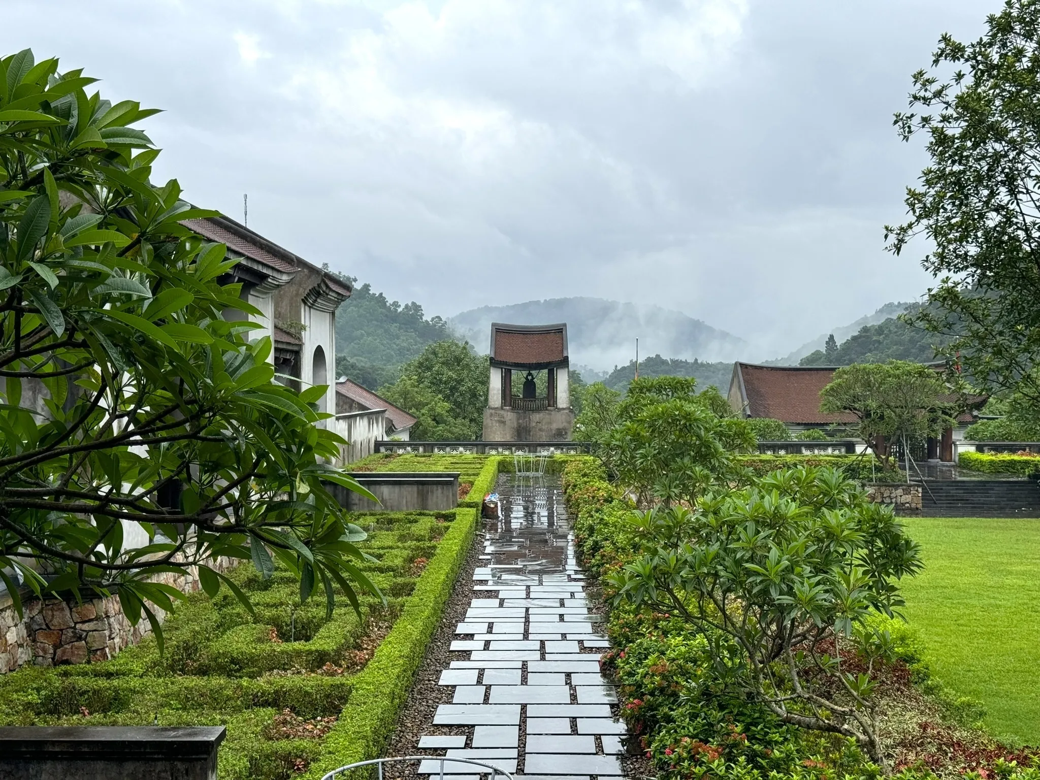 Legacy Yen Tu compound