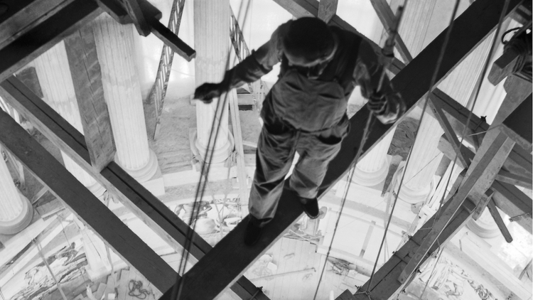 Francesc d’A. Galí pintant la cúpula del Palau Nacional I Col·lecció Xavier Galí