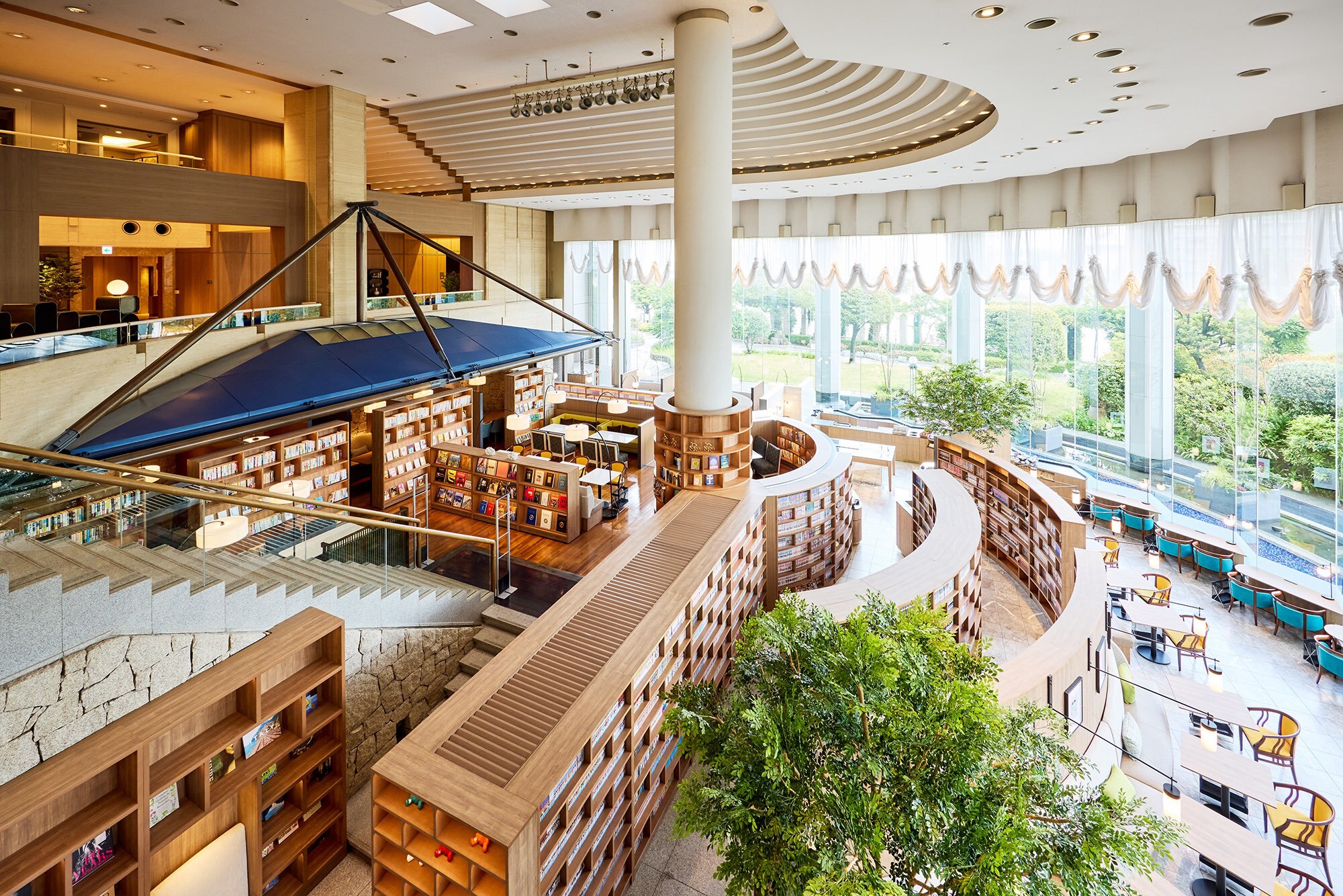 2万冊以上の書籍が揃う「The Library Lounge」が天王洲に登場 2万冊以上の書籍が揃う「The Library Lounge」が天王洲に登場