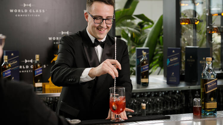 Gabriel Armani en la final del Mejor Bartender de España 2025