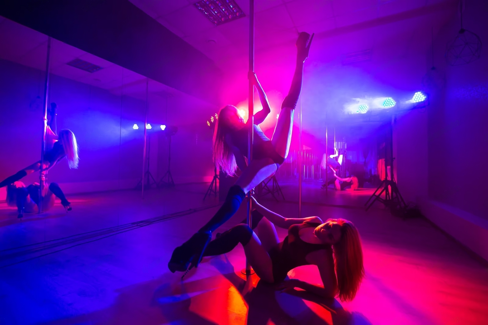 Tarot erótico, burlesco e sexo ao vivo. Exxxotic Lisboa chega em Setembro