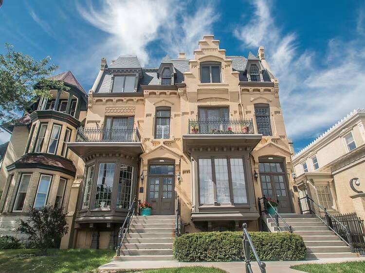 The 13 best Airbnbs in Milwaukee from luxury condos to spacious homes